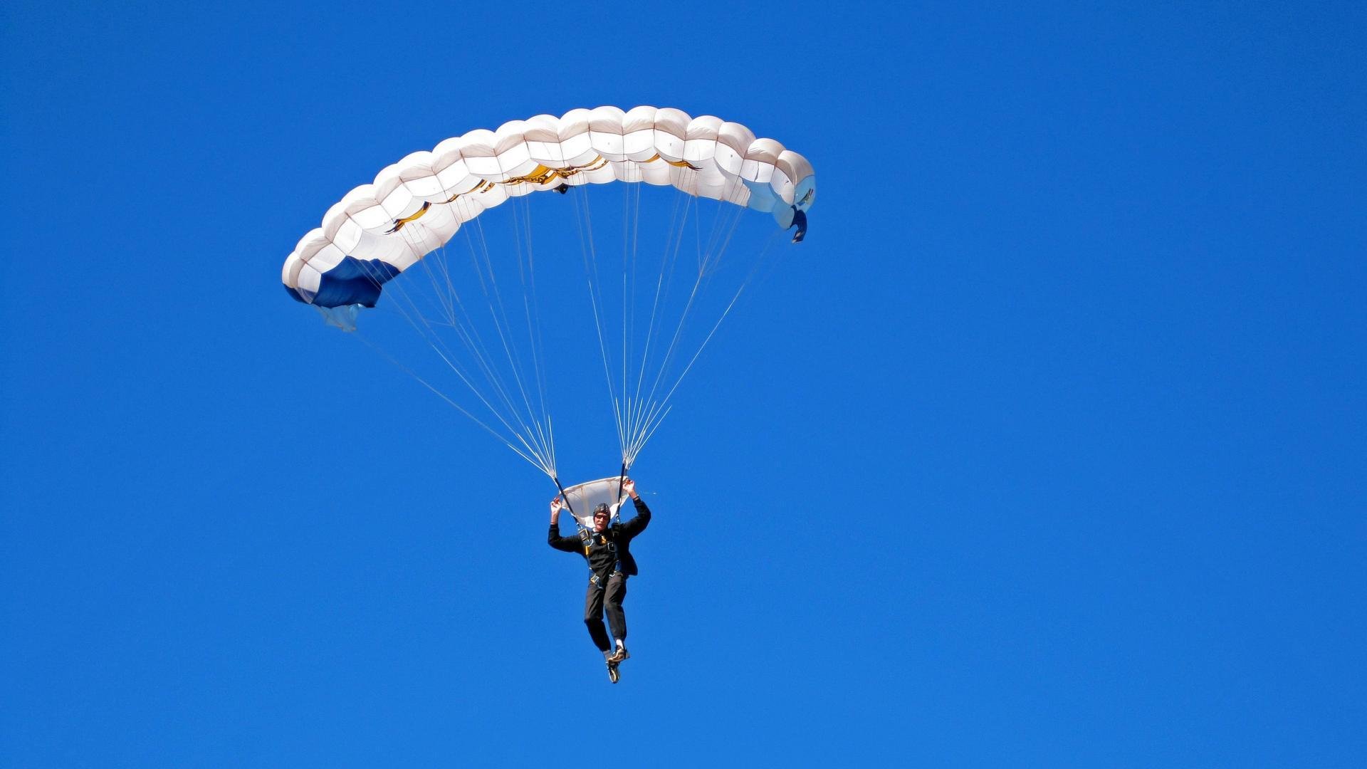 体育科技企业携手高校推动青少年篮球智能化培训，ybdl青少年篮球培训